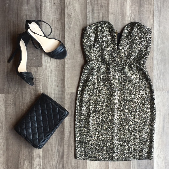 Dresses & Skirts - Gold metallic dress